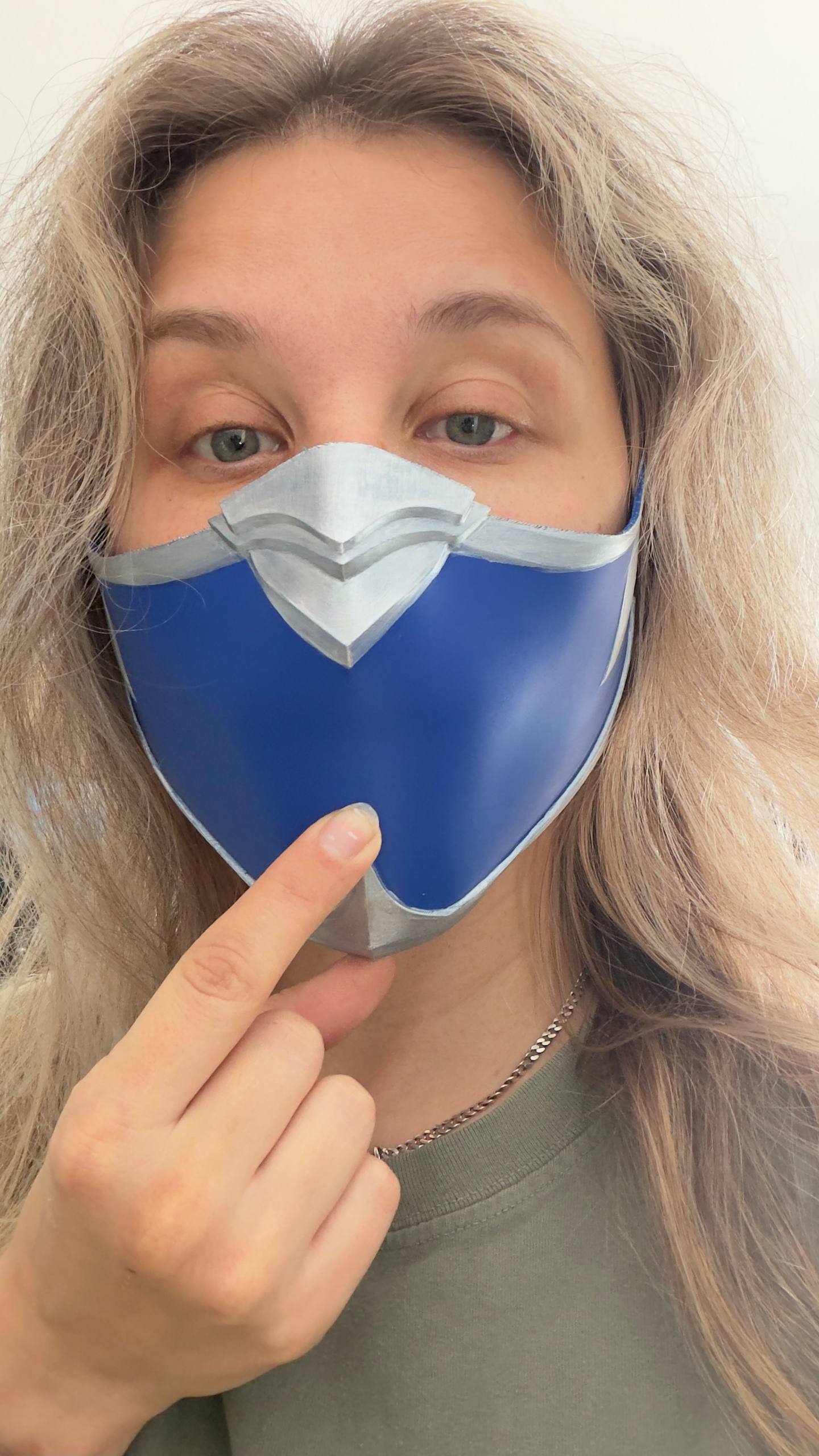 Kitana Mask — Mortal Kombat Inspired Cosplay Prop