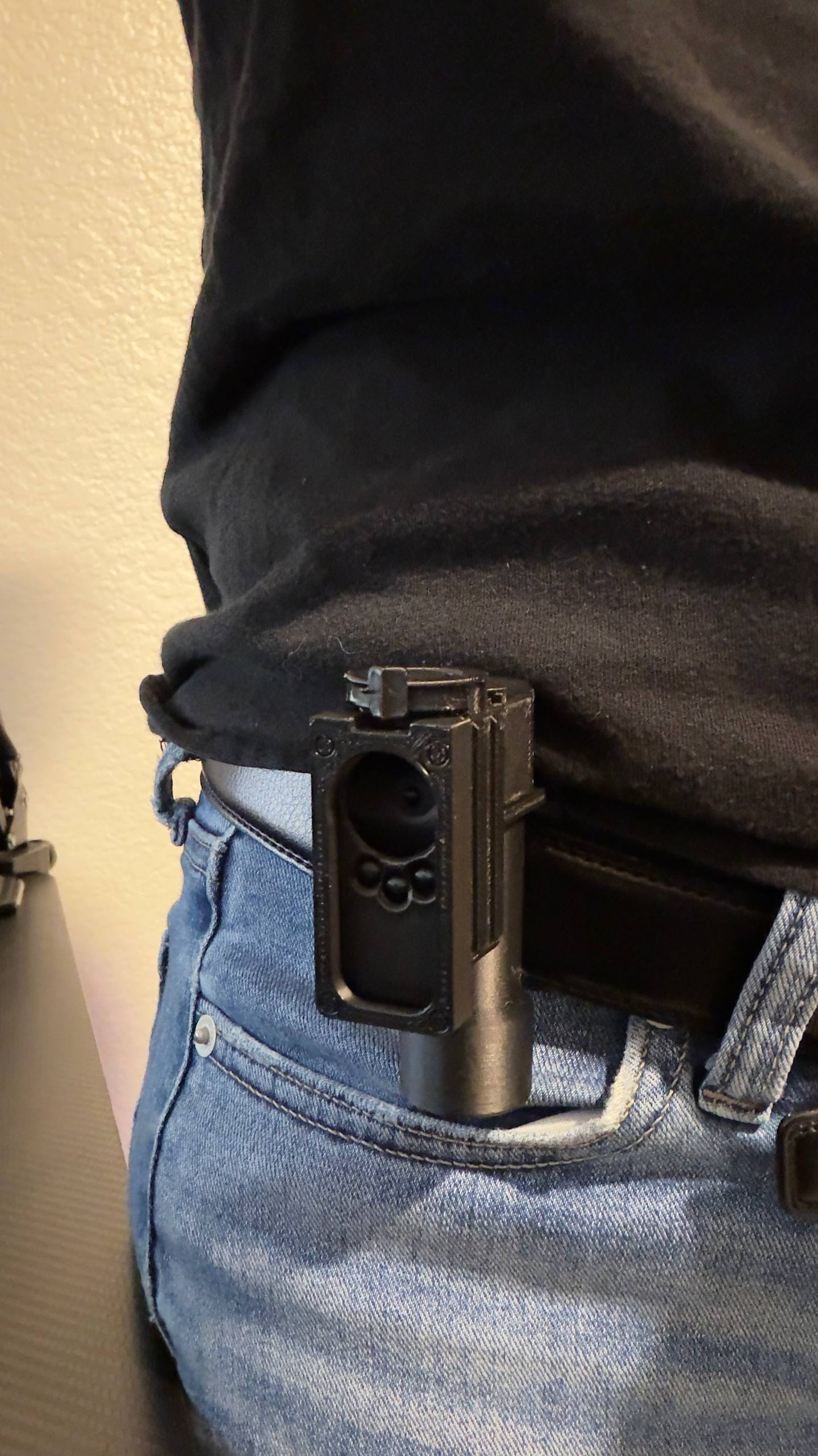 Leon Kennedy Flashlight Prop — 3D Printed Cosplay Replica with Belt Holster