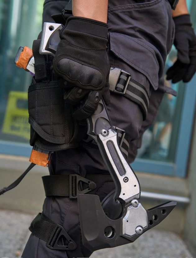 Leon Kennedy Mortal Edge Upgraded Hatchet | Resident Evil Requiem Cosplay Prop Axe with Belt Holder