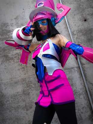 Cosplay Galacta from Marvel