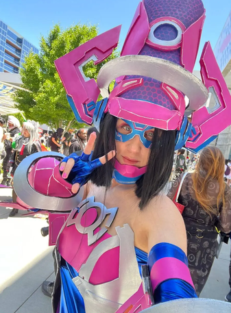 Cosplay Galacta from Marvel