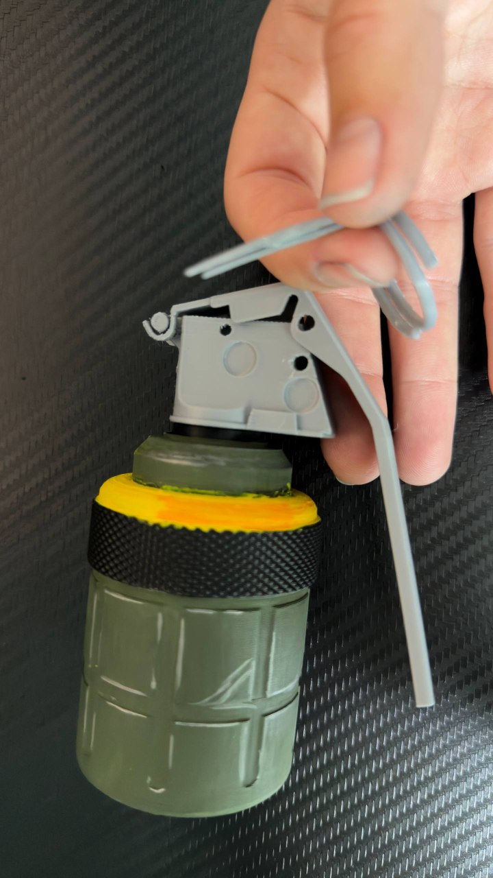 Leon Kennedy Belt Grenade — 3D Printed Resident Evil Requiem Prop